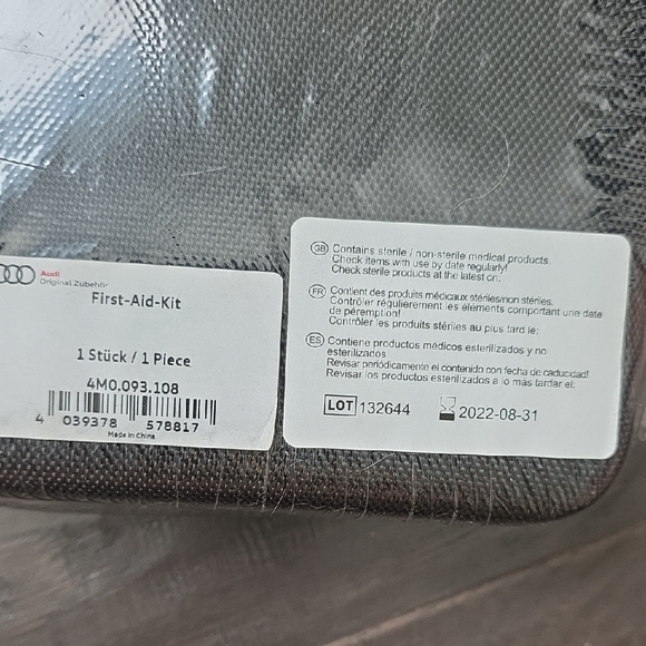 NWT Audi Black First Aid Travel Case - Picture 3 of 4